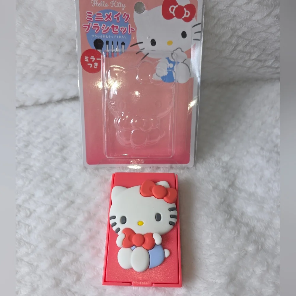 Hello Kitty Pink and White Brush Set
